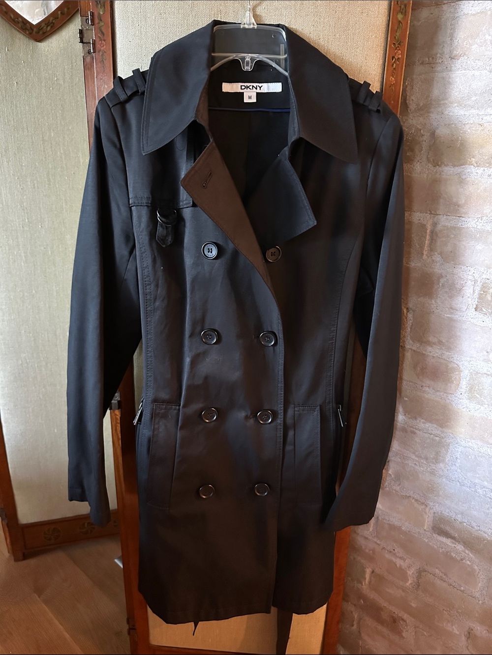 DKNY women’s black Double-Breasted Trench coat size Medium from 2015